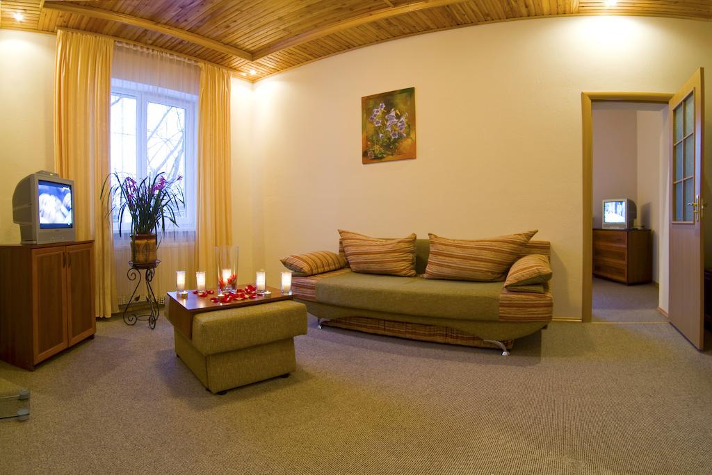 Oberig Hotel Morshyn Værelse billede